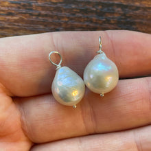 Load image into Gallery viewer, High Luster Pearl Charm