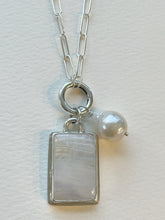 Load image into Gallery viewer, High Luster Pearl Charm