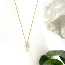 Load image into Gallery viewer, Pearl Drop Necklace
