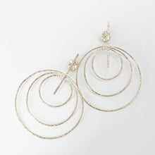 Load image into Gallery viewer, Silver Circle Earrings
