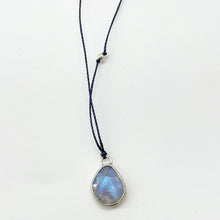 Load image into Gallery viewer, Casual Sparkle Moonstone Necklace II
