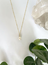 Load image into Gallery viewer, Pearl Drop Necklace
